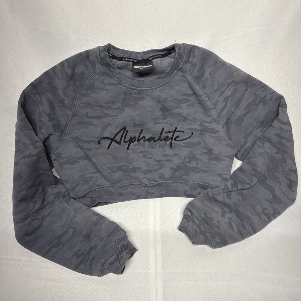 Alphalete Womens Cropped Gray Camo Printed Sweatshirt Size Small Gym Athlete